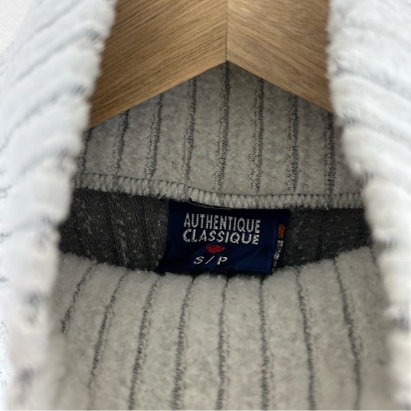 Vintage Y2K Tommy Hilfiger Grey Turtle Neck Ribbed Sweater Size S - Picture 4 of 5